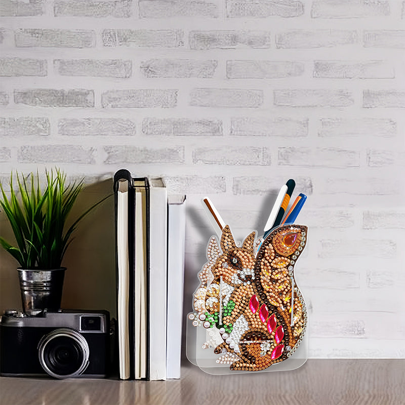 Happy Brown Squirrel Diamond Painting Pen Holder