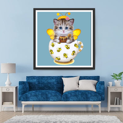 Bee Kitten in Mug 5D DIY Diamond Painting Kits